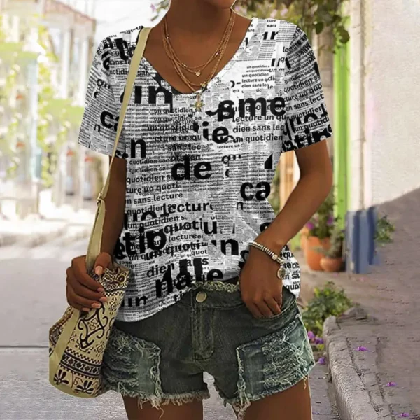 Vintage Black And White Letter Print Women's T-shirts Design Female V-Neck Top Plus Size Shirt Summer Women's Clothing Casual