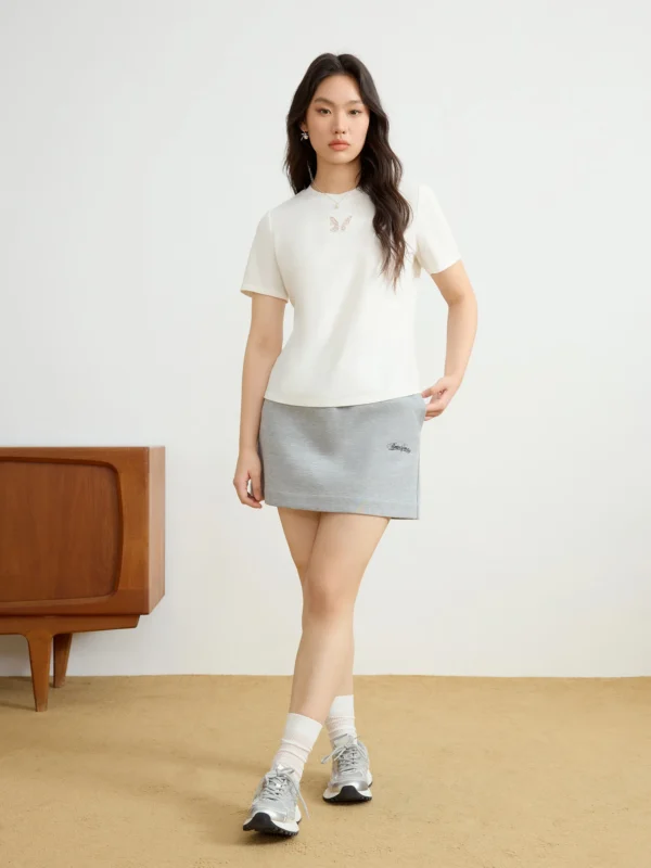 538457813 DUSHU Office Lady Hollow Mesh Embroidery Straight Shoulder T-shirt 2025 Spring Summer New Commuter Short-sleeved Top 25DS81307