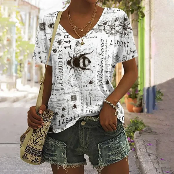 Vintage Black And White Letter Print Women's T-shirts Design Female V-Neck Top Plus Size Shirt Summer Women's Clothing Casual